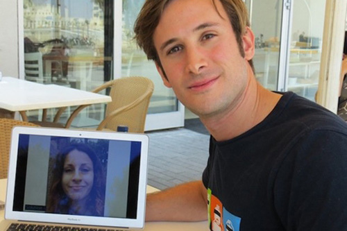 Ứng dụng giúp các ông chồng 'nịnh' vợ 