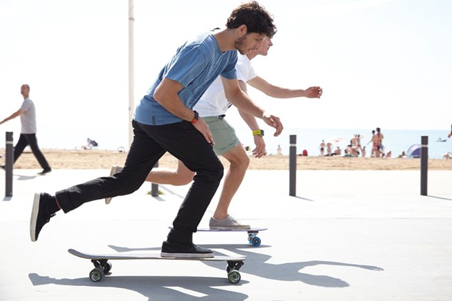 Smartband Talk: Vòng tay điện tử hỗ trợ vận động