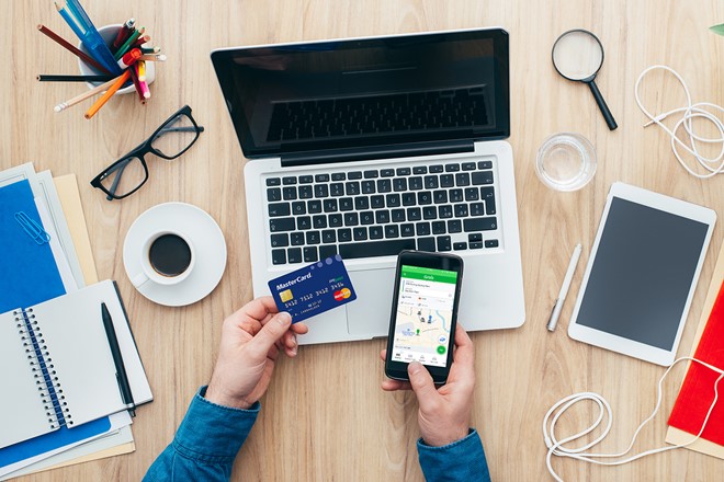 Ứng dụng đặt xe thanh toán qua thẻ. 