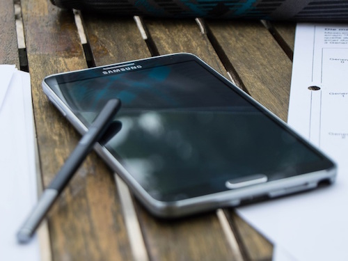 Người dùng smartphone Android phải xoá ngay 13 ứng dụng này. 