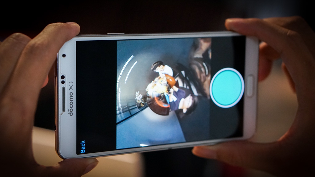 Planetical: Ứng dụng chụp ảnh phong cách "hành tinh" đa nền tảng di động