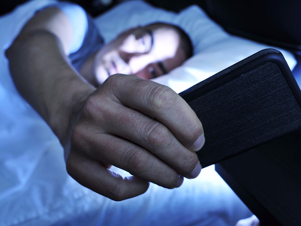 Night Shift - Ứng dụng có tính năng cứu rỗi giấc ngủ trên iPhone hoạt động như thế nào