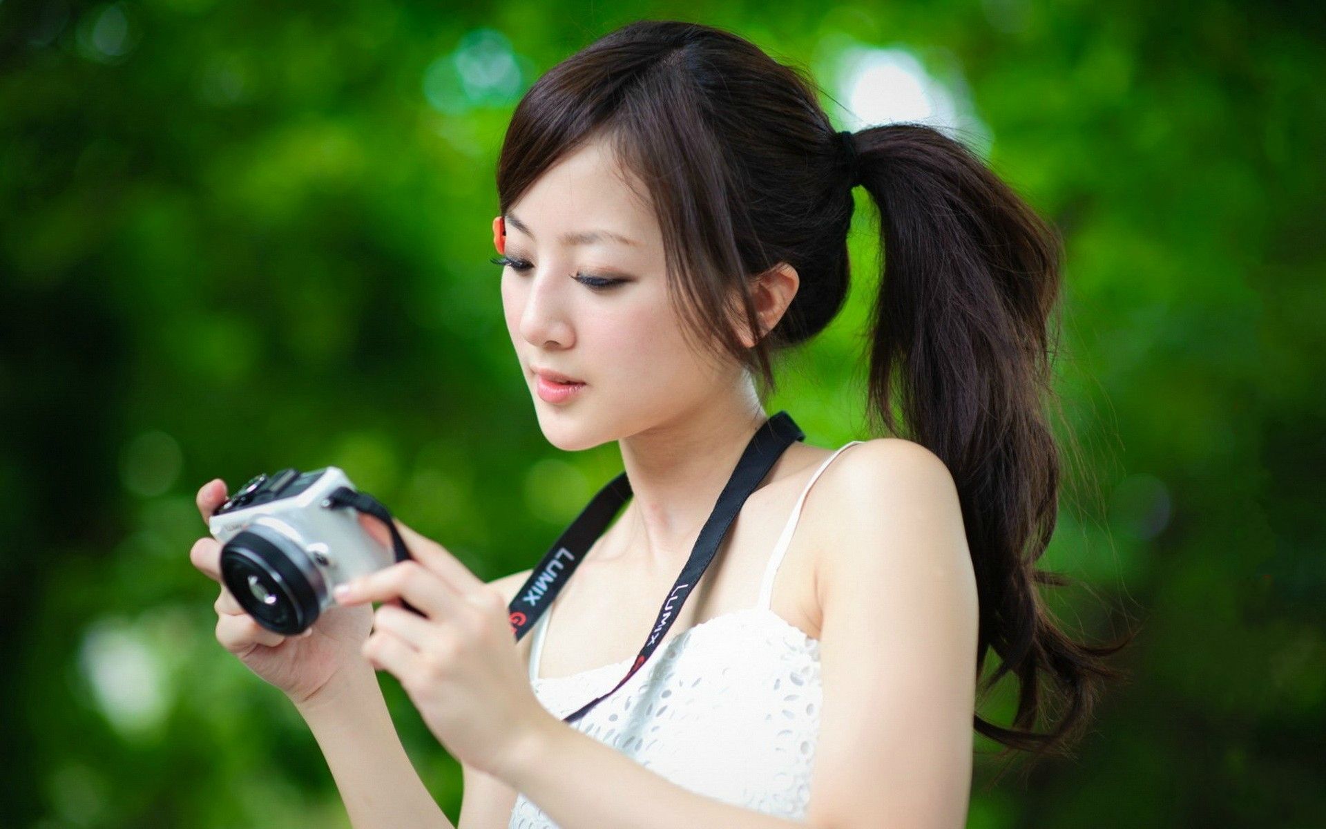 Ứng dụng làm ảnh mờ thành nét cho iPhone 