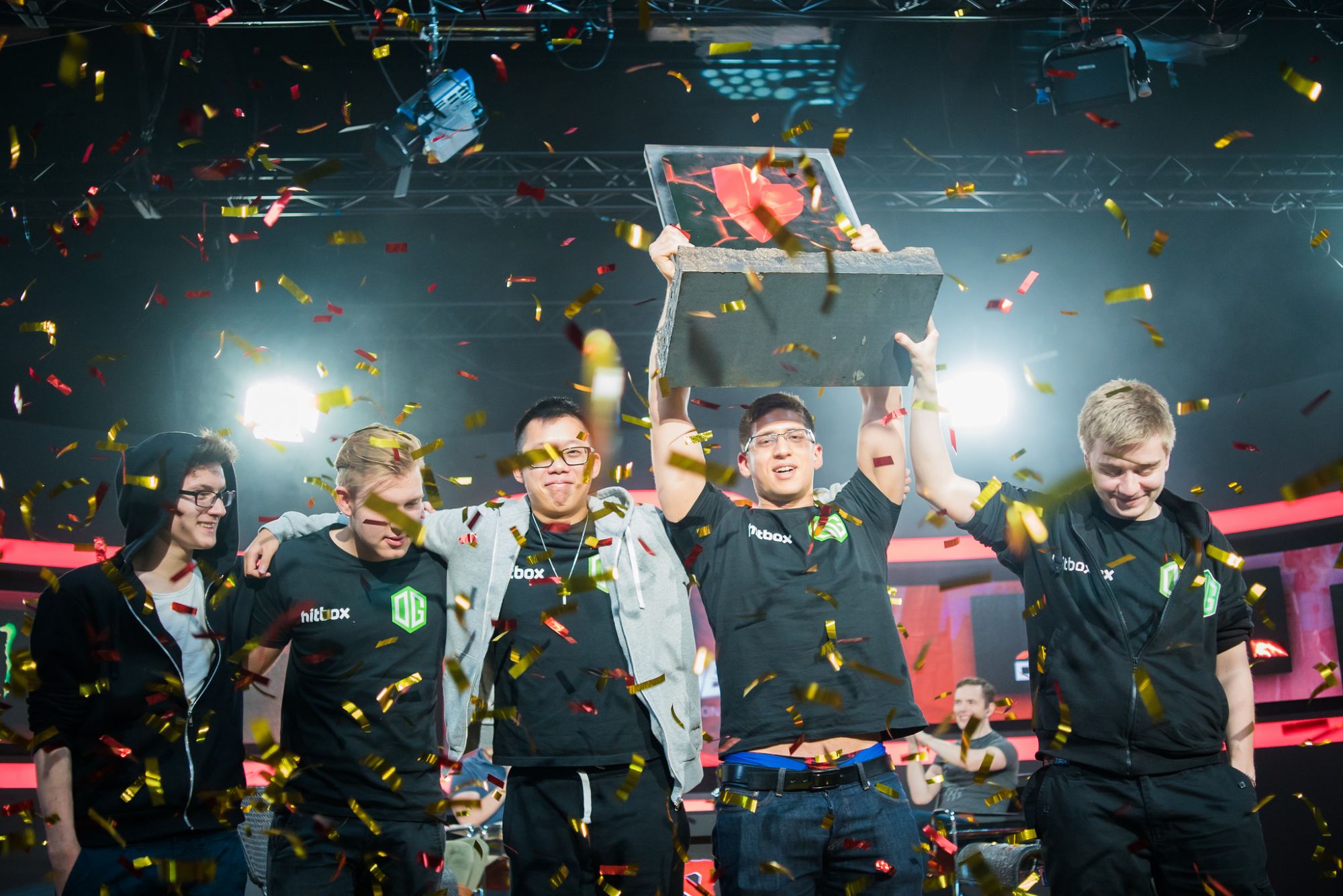 OG hủy diệt Na`vi 3-0 và bảo vệ thành công chức vô địch DreamLeague Season 5