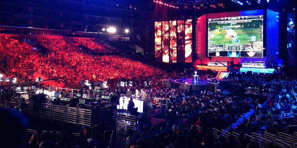 Thể thao điện tử (eSports) sẽ thu hút hơn 1 tỷ người xem vào cuối năm 2016