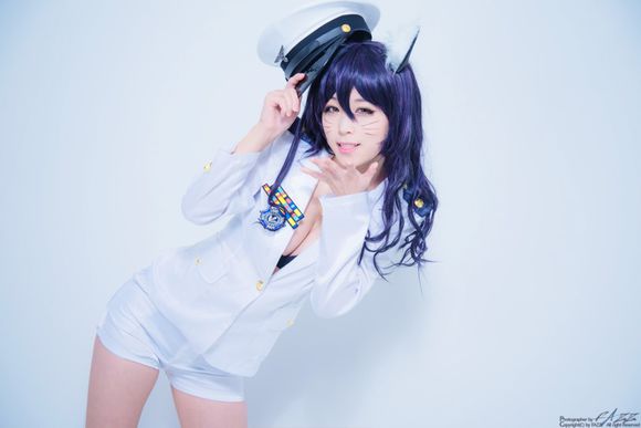 LMHT: Cosplay Ahri "Sĩ Quan" mới lạ và gợi cảm 