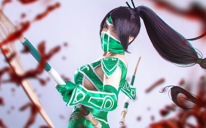 LMHT: Bộ ảnh Cosplay Akali giống hệt trong game