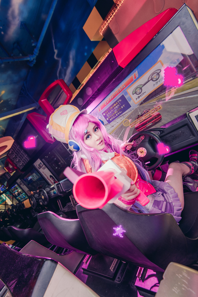 LMHT: Cosplay Miss Fortune Giả Lập thơ ngây mà nguy hiểm