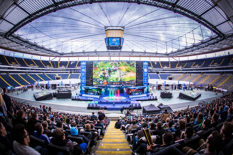 Bị ném gạch dữ dỗi, ESL One Frankfurt quyết định tổ chức vòng loại Bắc Mỹ