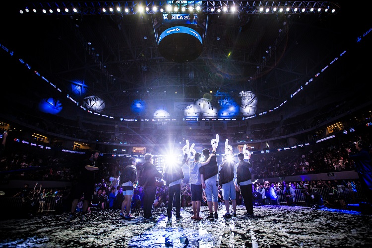 Tiếp tục bay cao, Wings thẳng tiến The Summit 5