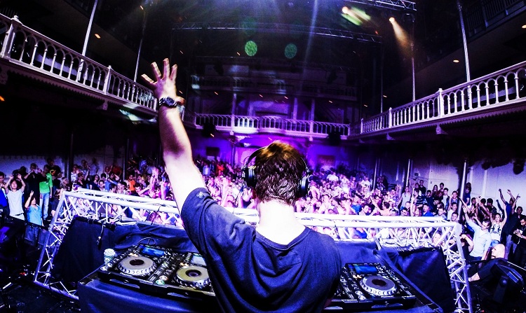 ESL Frankfurt 2016 tổ chức một bữa tiệc âm nhạc hoành tráng cho người xem