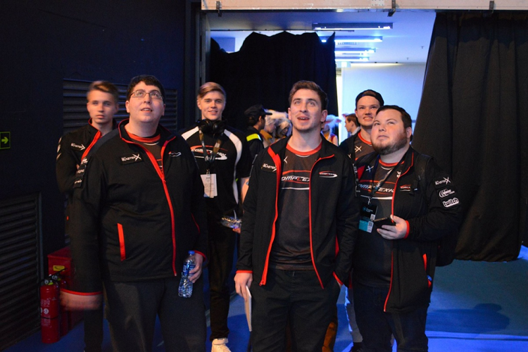 Manila Major: Complexity bị vận đen đeo bám