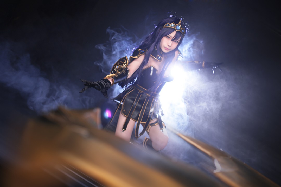 Bỏng mắt với hình ảnh Cosplay Sivir Công Chúa Chiến Binh