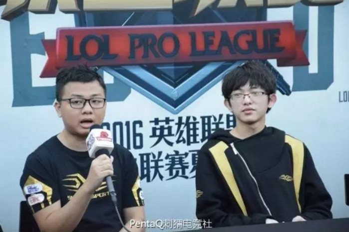 Sofm:"Tôi chỉ thấy đối thủ rất mạnh và tôi cần cố gắng nhiều hơn nữa"