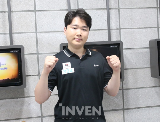 Arrow:"Tôi muốn tập luyện Jhin một cách hoàn hảo hơn để có thể có được một màn trình diễn tuyệt vời với phong độ tốt"