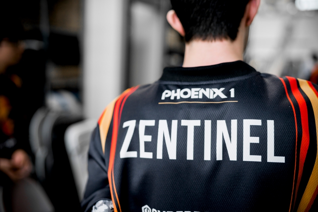 Zentinel nói lời chia tay với Phoenix1