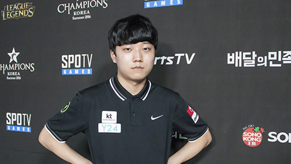 KT Ssumday:"Theo tôi, Renekton là sự lựa chọn mà cần phải được nghiên cứu thêm"