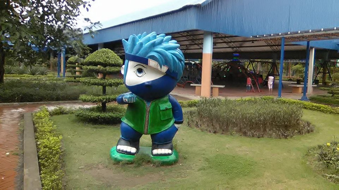 Cười rơi nước mắt với tượng Naruto "thảm họa" tại Việt Nam