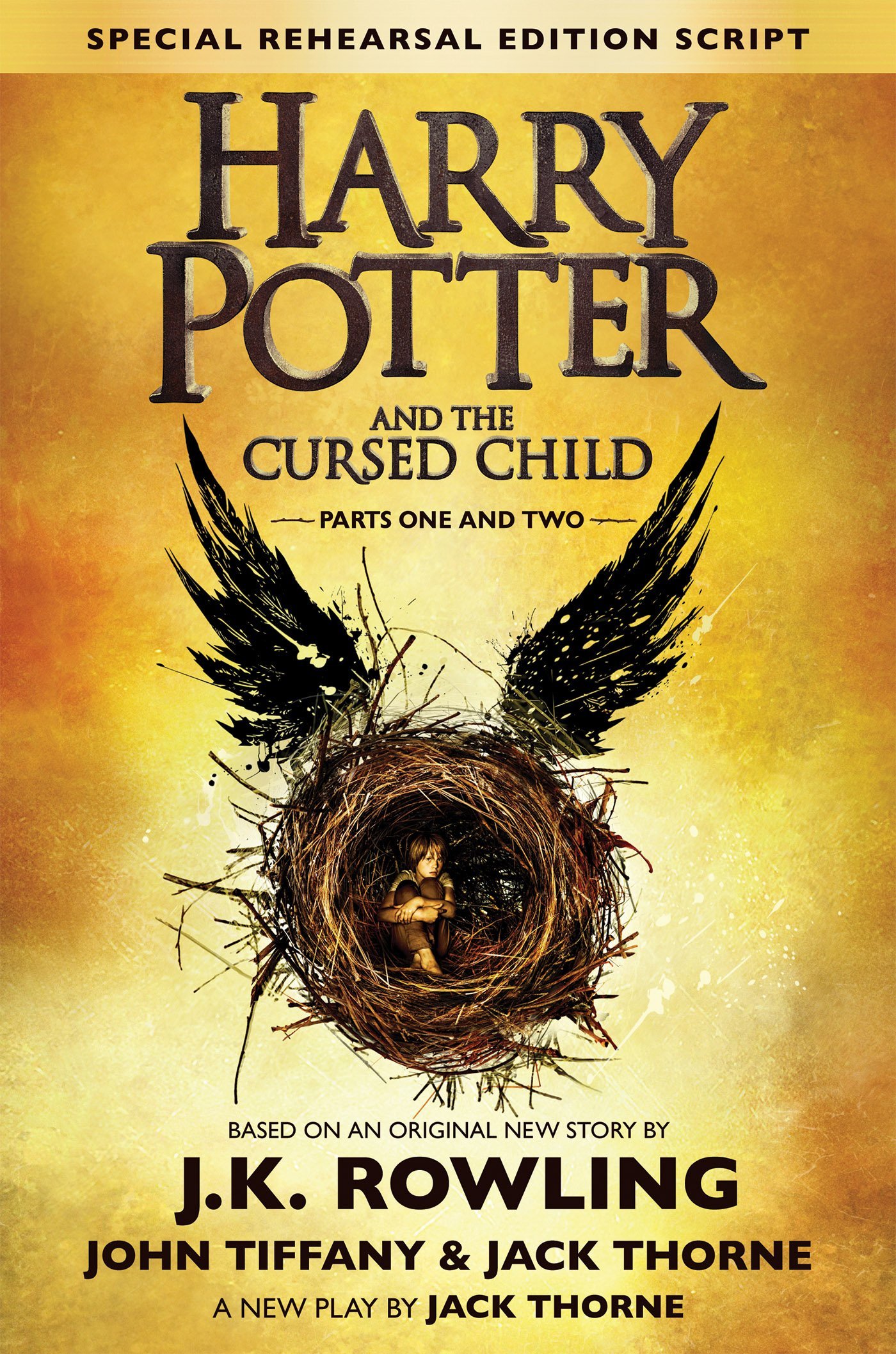 Harry Potter and The Cursed Child bán được 4 triệu bản trong tuần đầu tiên