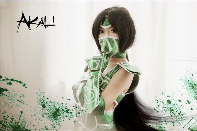 Cosplay Akali che mặt những vẫn cực gợi cảm
