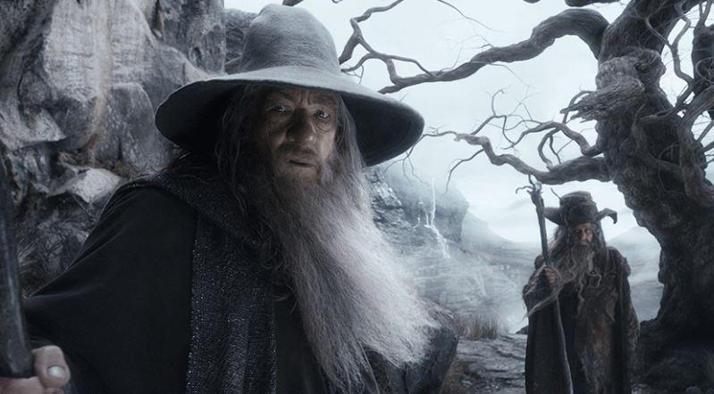 Thật như đùa: Ian McKellan từng từ chối một đề nghị 1.5 triệu đô vì phải mặc đồ Gandalf