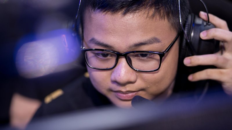 LMHT: SofM lọt vào top game thủ xuất sắc nhất LPL Mùa Hè 2016