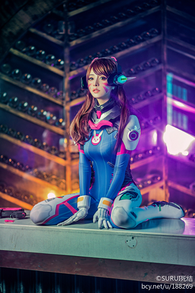 Cosplay D.Va cực kì nóng bỏng từ Overwatch