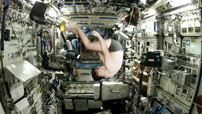 Anh chàng say xỉn này là "nạn nhân" tiếp theo của các chuyên gia Photoshop