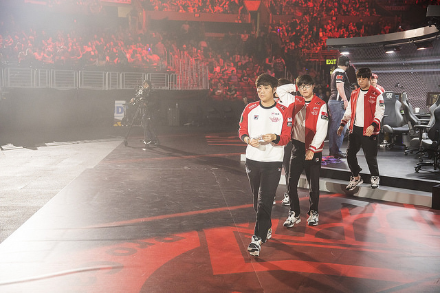 SKT T1 Faker: “Samsung xứng đáng nhận được những lời ngợi khen”
