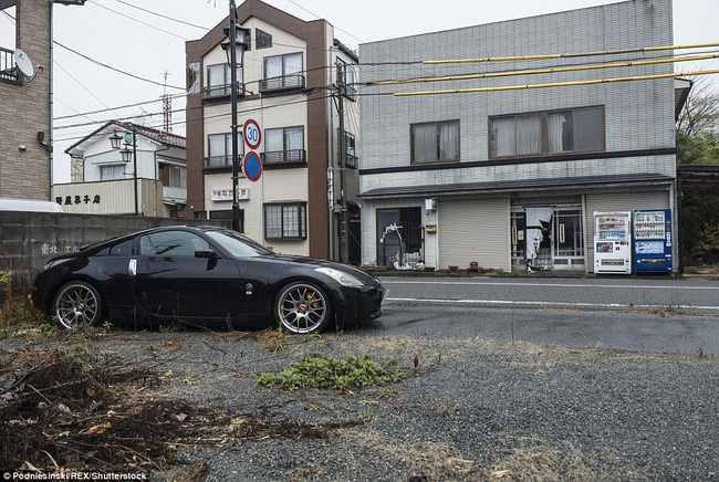 Chùm ảnh: Những bức hình ám ảnh về "thị trấn ma" sau thảm họa nhà máy hạt nhân Fukushima, Nhật Bản 2011