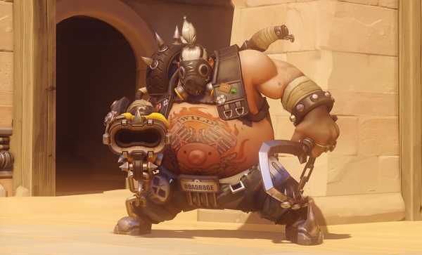 Xem Roadhog móc Sombra "xuyên bản đồ"