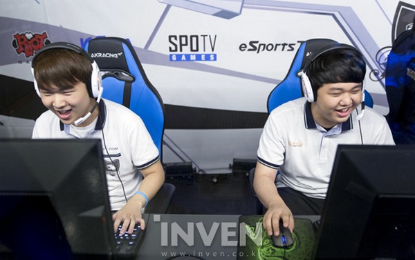 LMHT: PraY và GorillA lại có thể sát cánh cùng nhau tại Longzhu Gaming