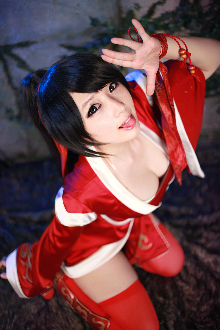 Cosplay Akali nóng bỏng và đáng yêu không thể cưỡng lại đến từ Hàn Quốc