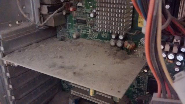 Tổng hợp những thùng máy tính bụi bặm nhất từ trước tới nay