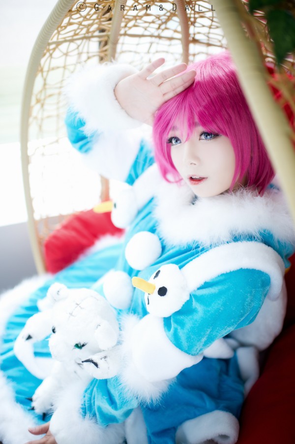 LMHT: Cosplay Annie Lửa Băng trắng xinh và vô cùng dễ thương