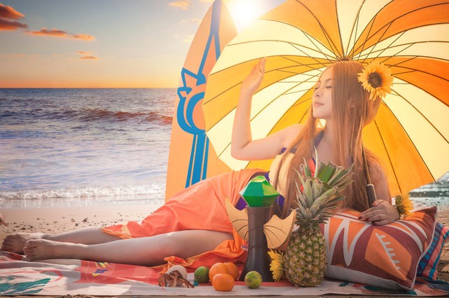 LMHT: Cosplay Leona Tiệc Bể Bơi cực hot cho mùa hè