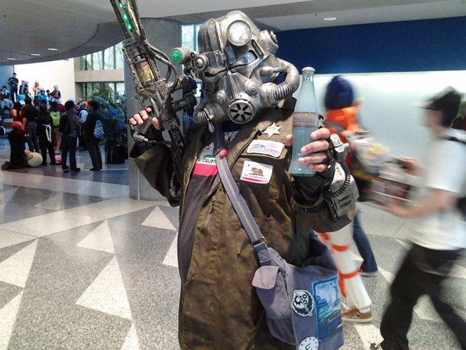 Cảnh sát Canada ra quân vây ráp Cosplayer, tưởng nhầm là khủng bố