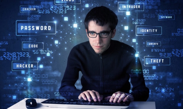 Thiếu niên người Anh lãnh 2 năm tù vì tội hack Xbox Live và nhiều thứ khác