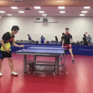 Vui: 15 màn trình diễn bóng bàn không thể chất hơn  11