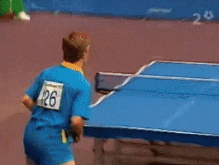 Vui: 15 màn trình diễn bóng bàn không thể chất hơn  14