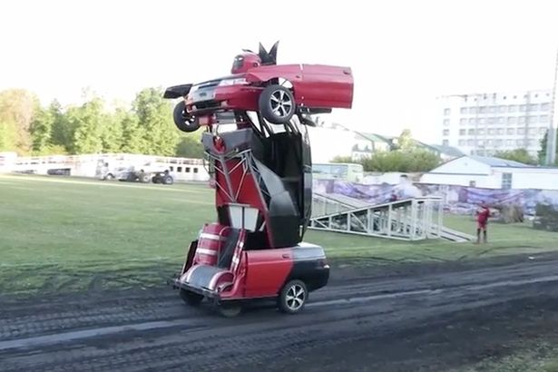 Xuất hiện robot biến hình ngoài đời thực khiến nhiều người cảm thấy tò mò