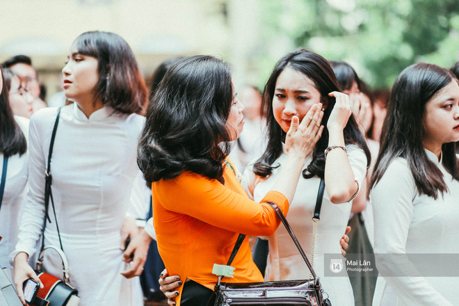 Ngắm nhìn dàng 99 chuẩn bị bước vào đời, chúng ta lại nhớ về thời học sinh