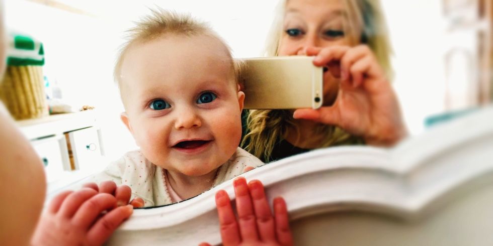 Đăng ảnh con lên Facebook bị phạt từ 1/6 tới?