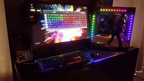 Computex 2017: Muốn biết case máy tính bao bọc bởi $10.000 sợi carbon trông như thế nào hãy ghé thăm quầy Corsair. 6