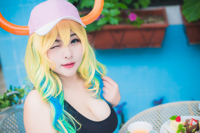 Cosplay cô nàng Lucoa trong Kobayashi-san Chi noMaid Dragon vô cùng nóng bỏng