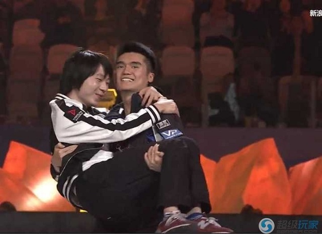 BurNing: "Paparazzi và Monet là tương lai của DOTA Tàu"