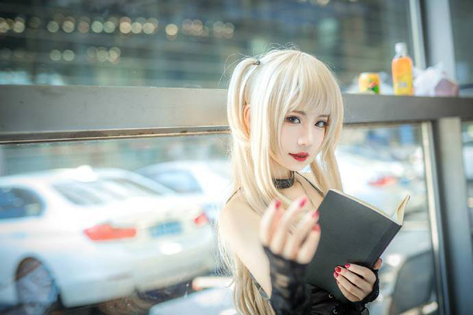 Choáng với sự dễ thương của Misa Amane trong Death Note