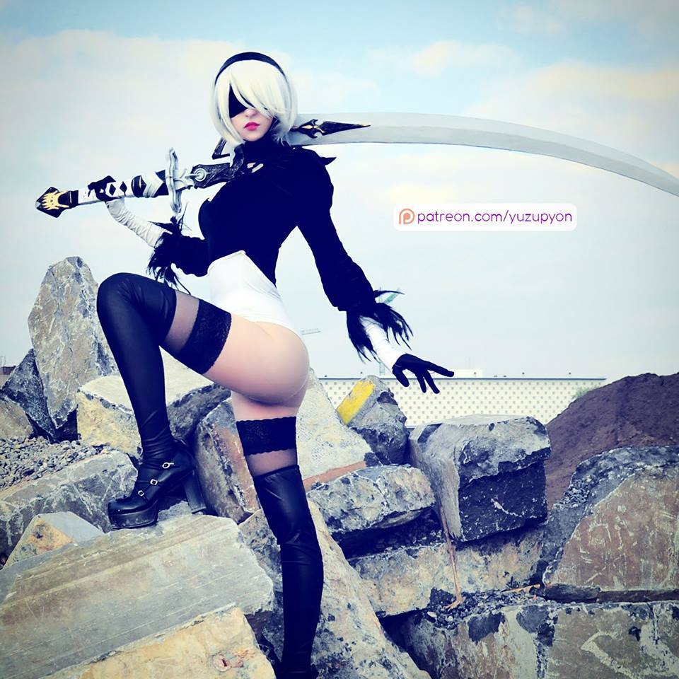 Lại bỏng mắt với bộ ảnh cosplay khác của cô nàng 2B gợi cảm trong Nier: Automata