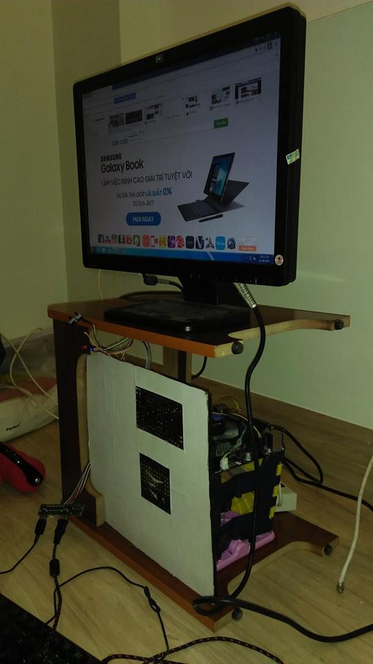 Choáng với thùng máy tính "tàn tạ" nhất từ trước tới nay