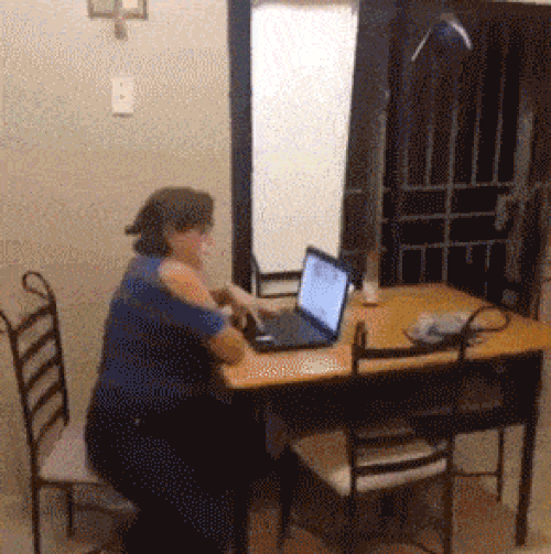 16 pha chơi khăm thảm họa và cái kết không thể đắng hơn 14